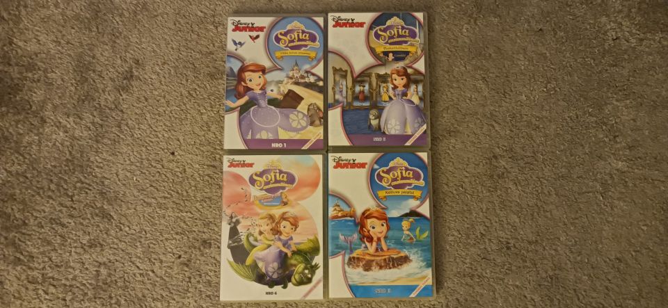 4 Kpl Disney Junior Sofia Ensimmäinen DVD:tä