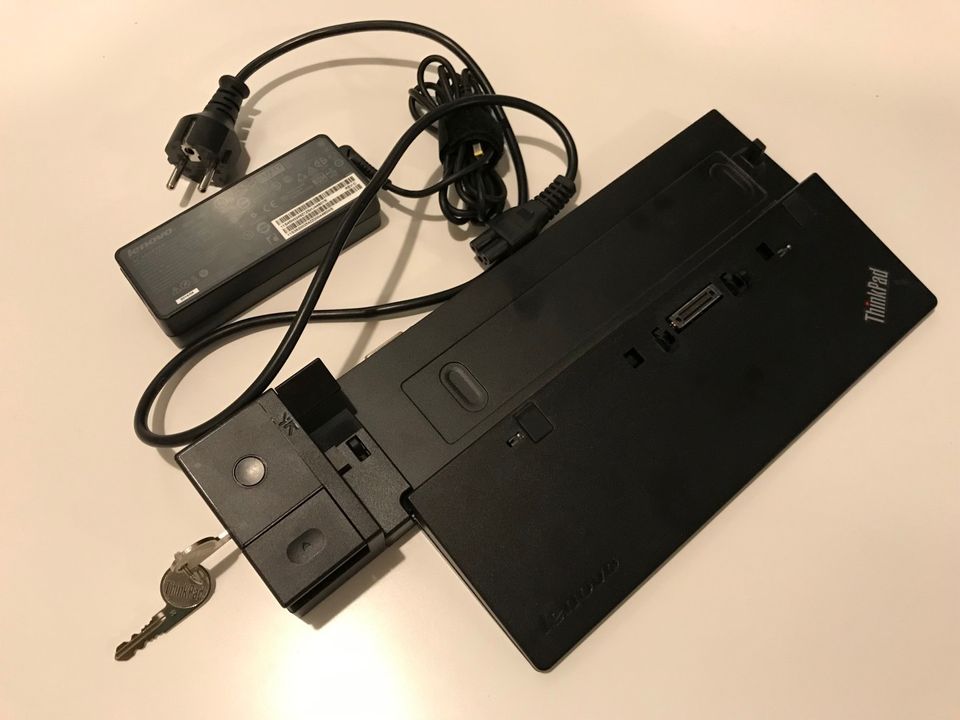 Lenovo ThinkPad 90W Ultra Dock 40A2
