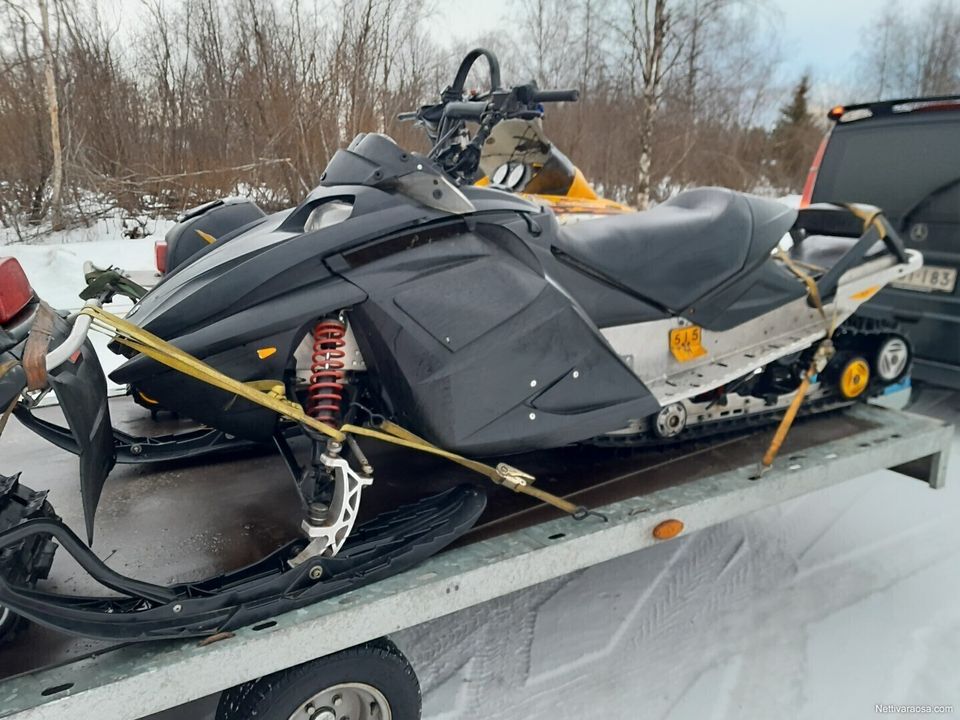 Ski-doo Summit 550