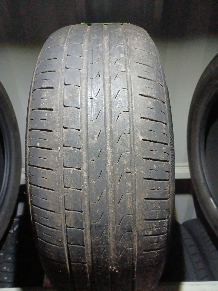 215/55 R17 92H Pirelli kesärenkaat käytetyt