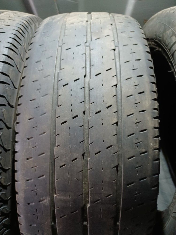 215/65 R15c 104/102T continental käytetyt renkaat