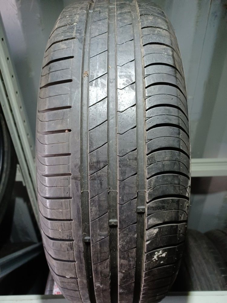 195/65R15 91T Hankook käytetty kesärengas Q110