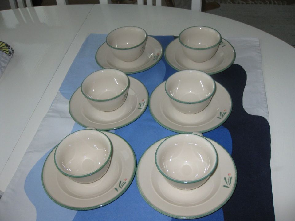 PENTIKIN Aino sarjan kahvi-/ teekupit ja lautaset