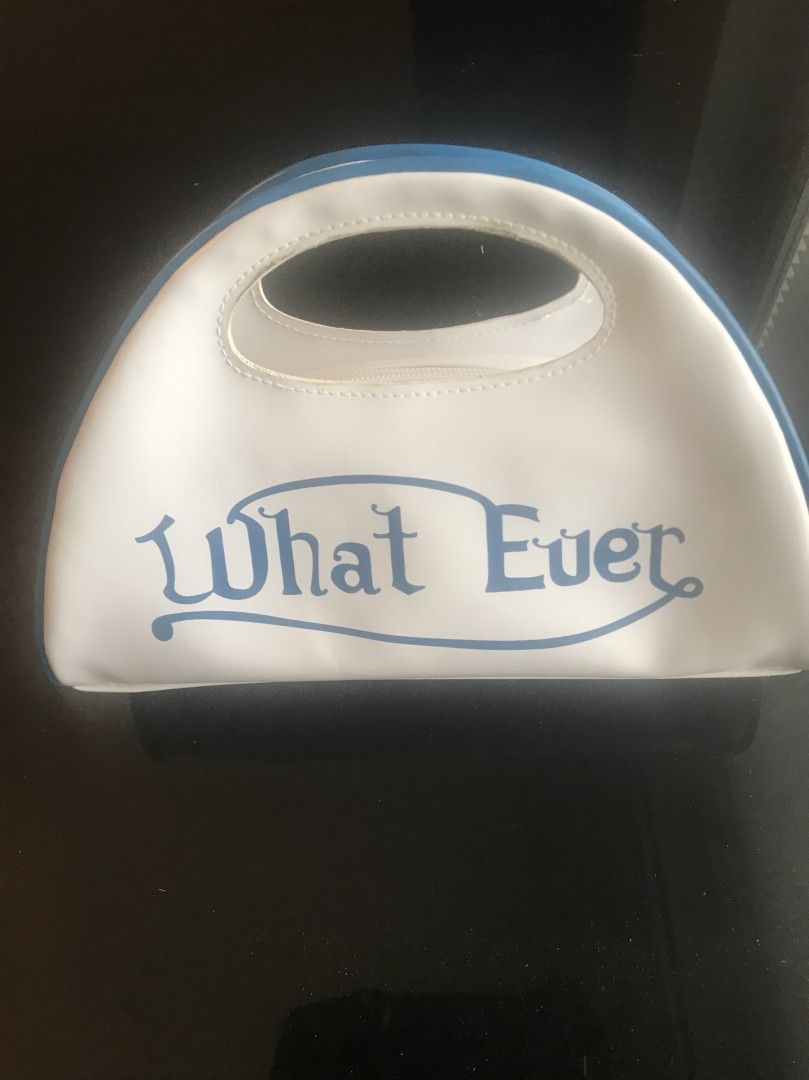 Valkoinen kosmetiikka laukku "What Ever"