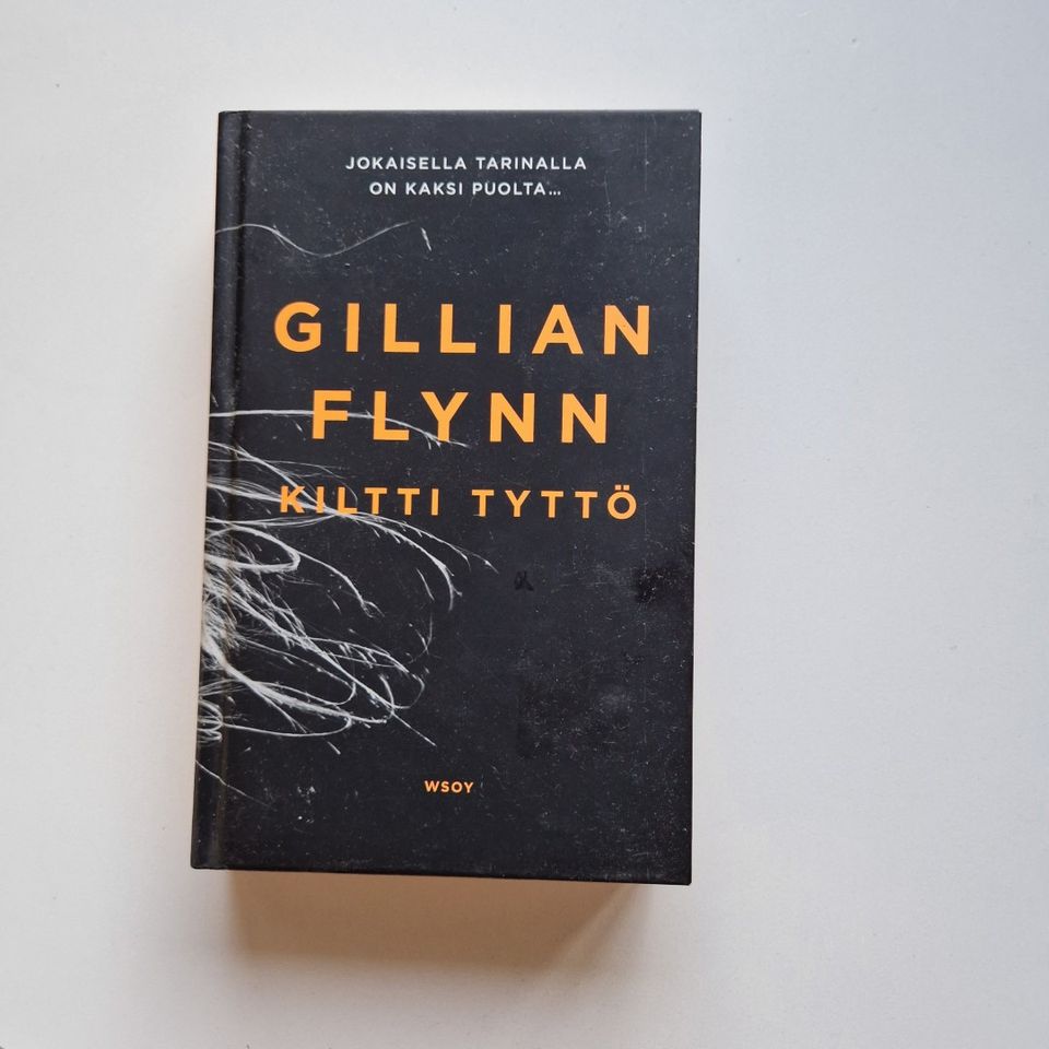 Gillian Flynn: Kiltti tyttö