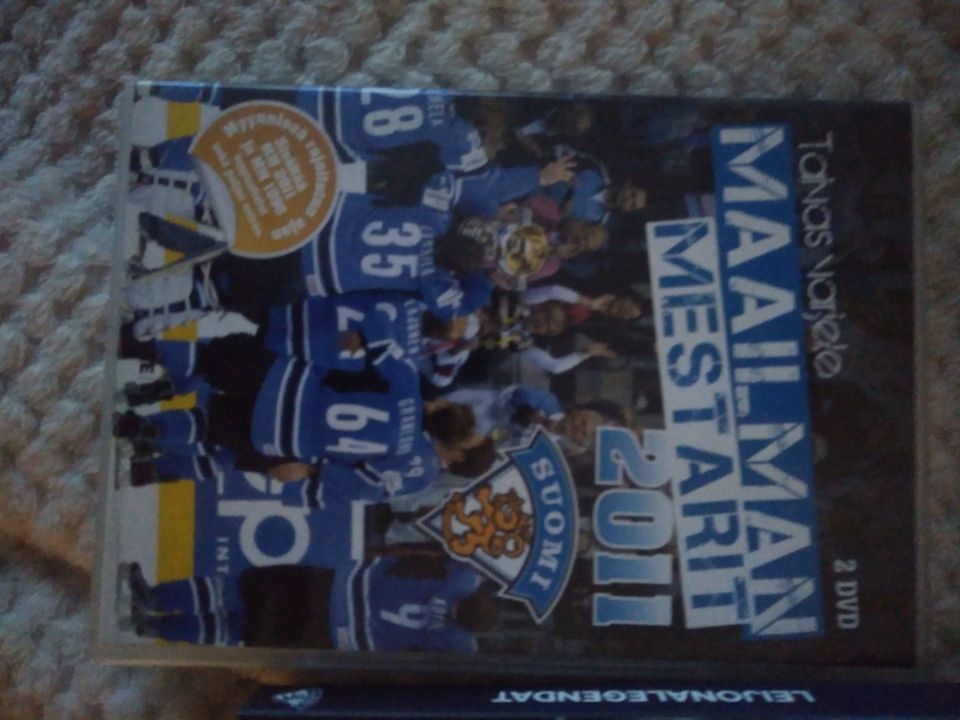 Leijonat fanijuttuja mm. DVD 2011 ja 1995 mestaruudet