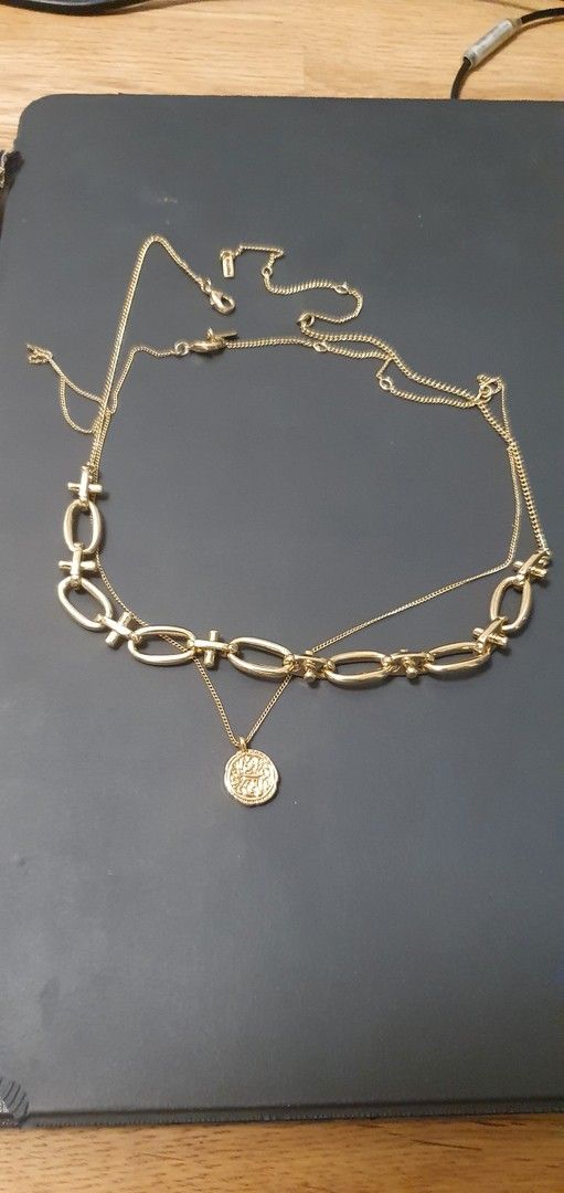 Pilgrim uusi kaulakoru ×2 necklace new