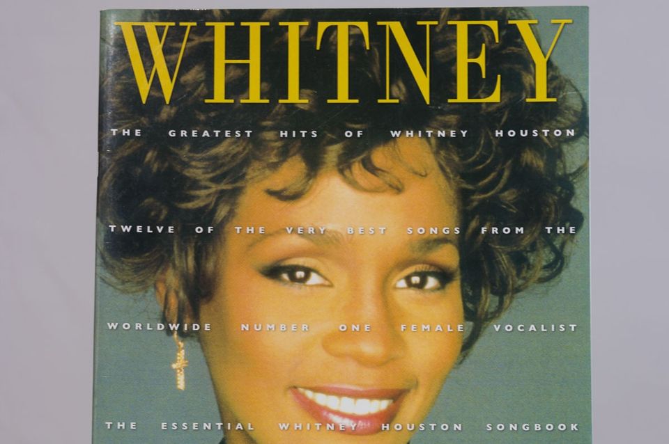 Whitney Houston nuottikirja (piano,laulu, kitara)