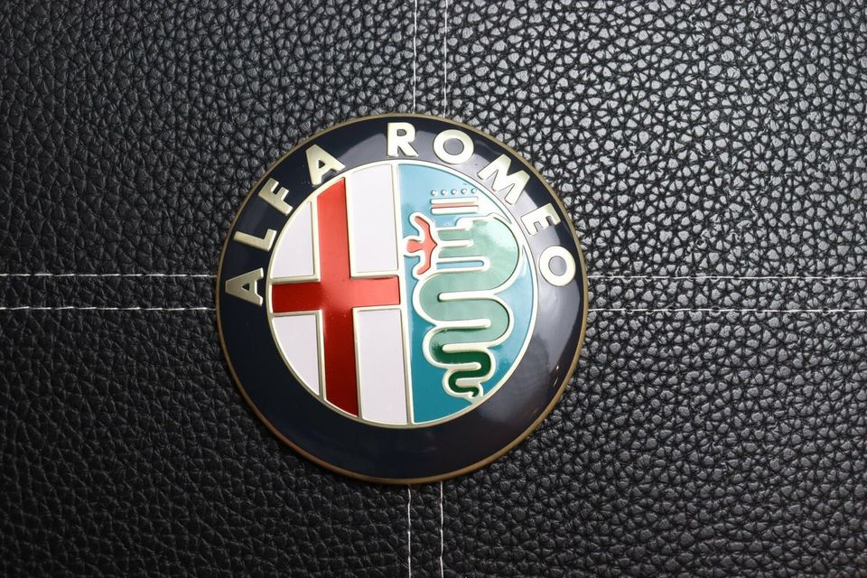 Alfa Romeo Etu- / Taka Merkki 74mm (Vakio-Kulta)