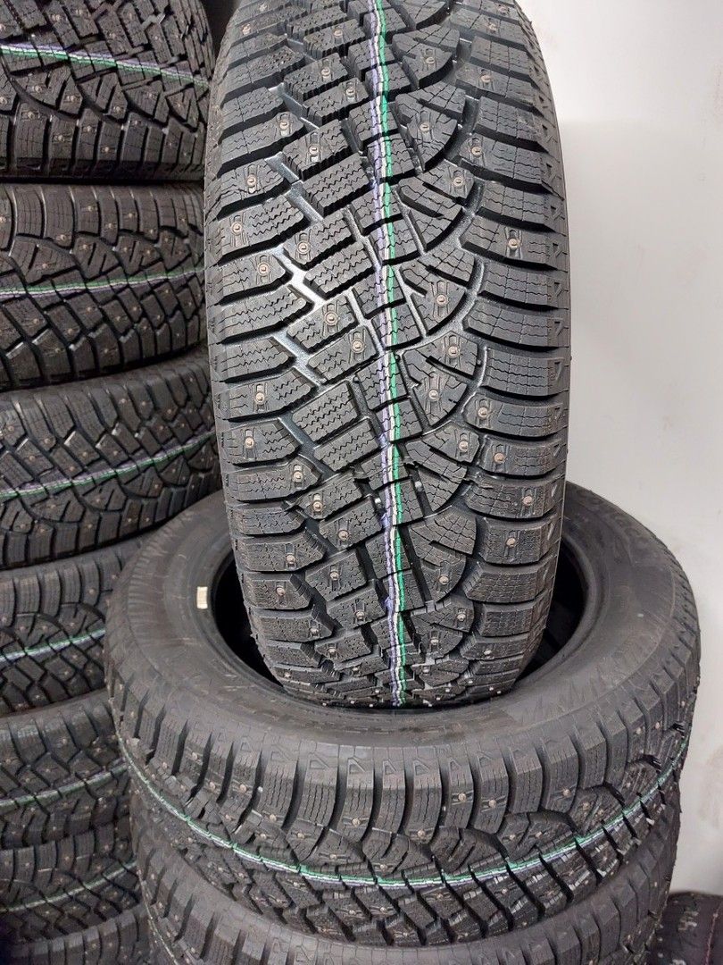 215/55R17 Continental ice2 nastarenkaat