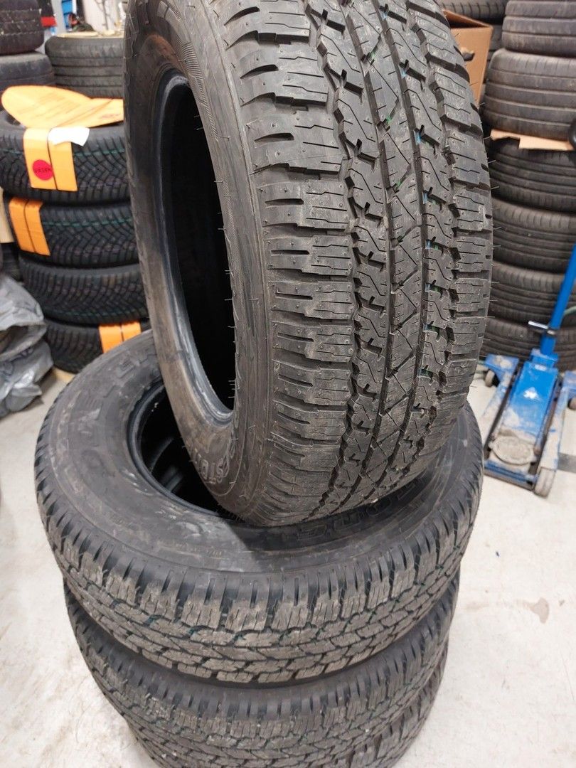 265/65R17 Bridgestone kesä 4kpl