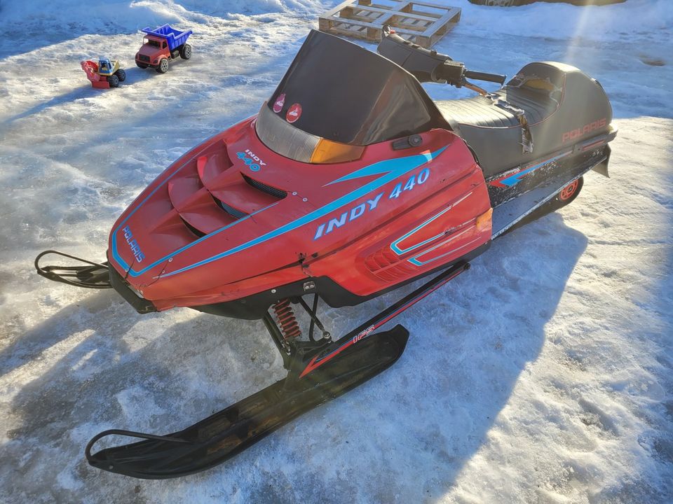 Polaris indy ja xcr osina