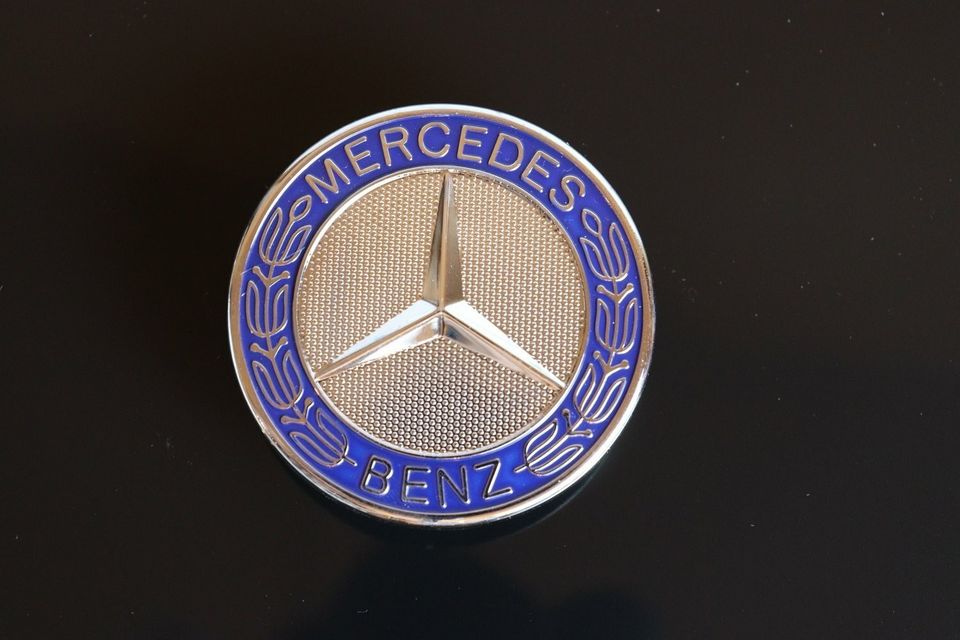 Mercedes-Benz 57mm Konepellin Lätkä Merkki Sininen