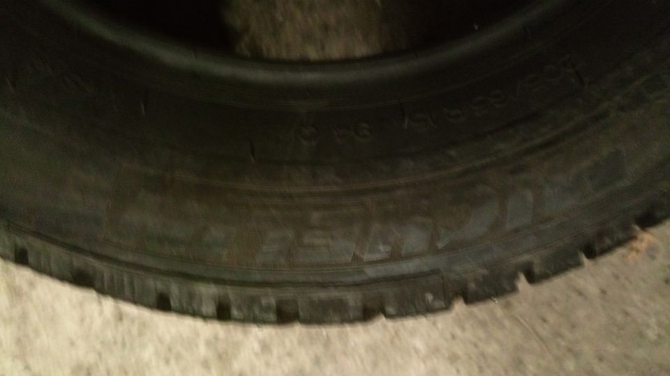 1x 205/65R15 Michelin X-Ice talvirenkaat