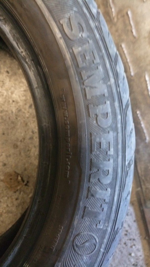 1x 205/55R16 Semperit kesuri