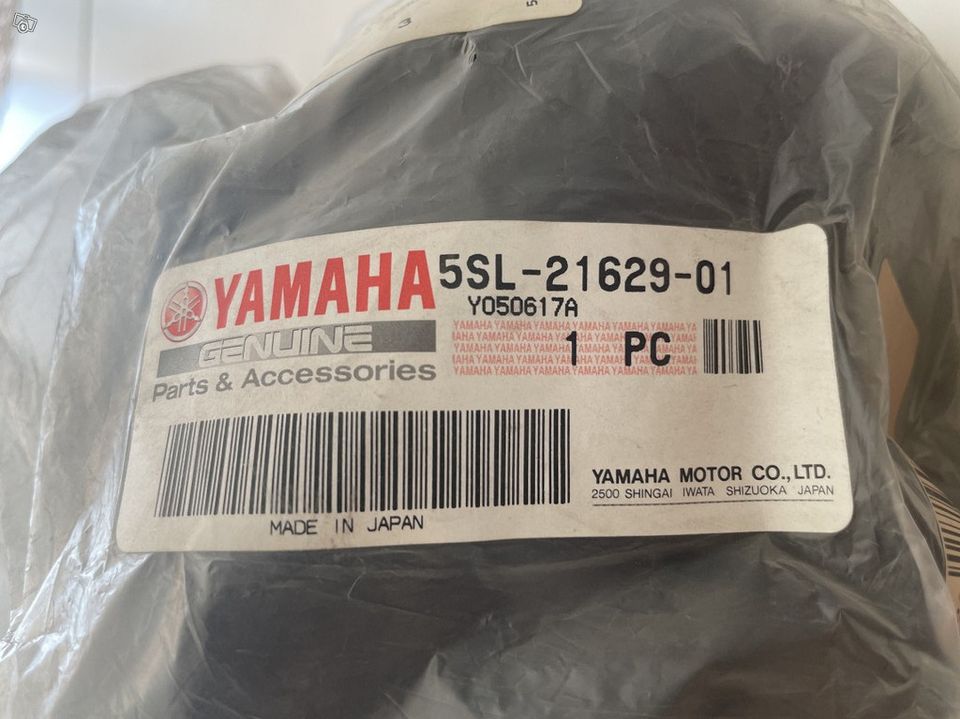 Yamaha YZF-R6 rekisterikilven teline alkuperäinen