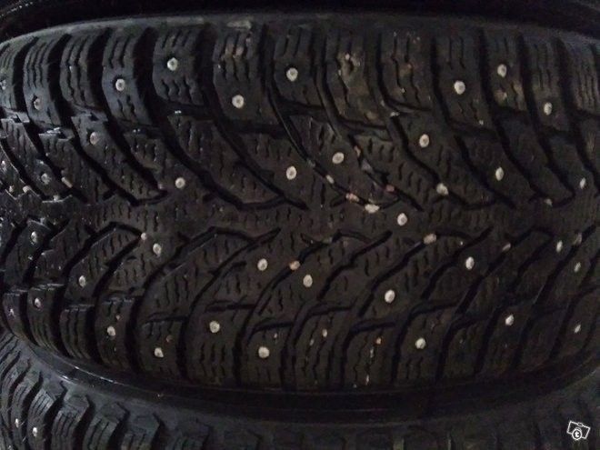 Nastarenkaat 225/55R17 Nokian HKPL 9