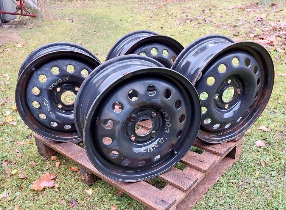 Ford-vanteet 6 x 15 ET 52,5 - 4 x 108 x 63,3