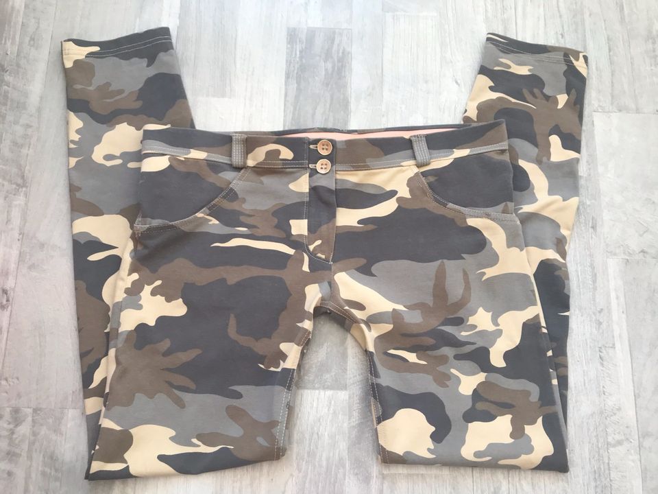 Vaaleat camo freddyt