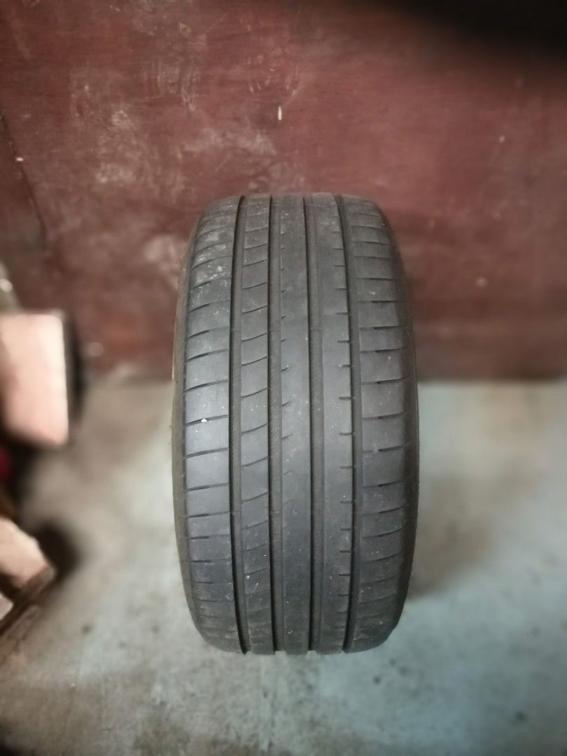 Goodyear 255/40/18 kesärengas (1kpl)