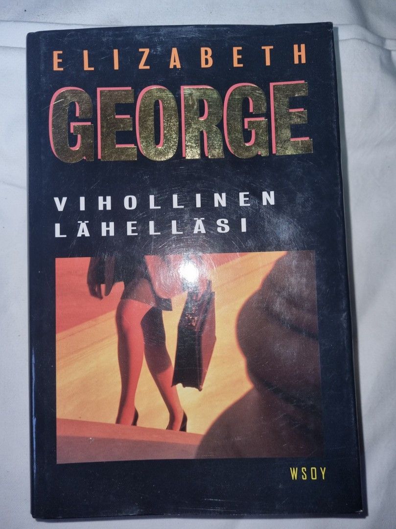 Vihollinen lähelläsi - Elizabeth George