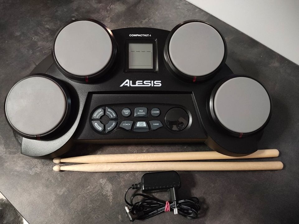 Alesis Compactkit 4 rumpukone