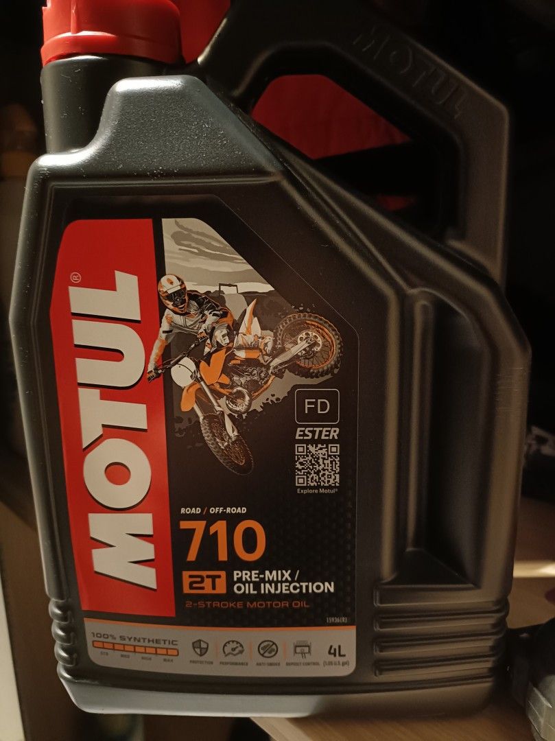 Motul 710 2-t öljy