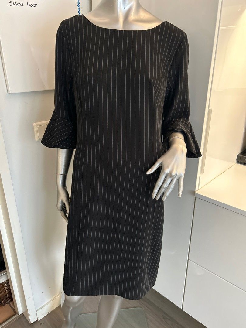 DKNY uusi joustava upea mekko