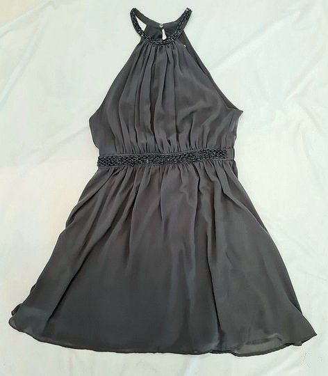 Uusi harmaa juhlava mekko 40