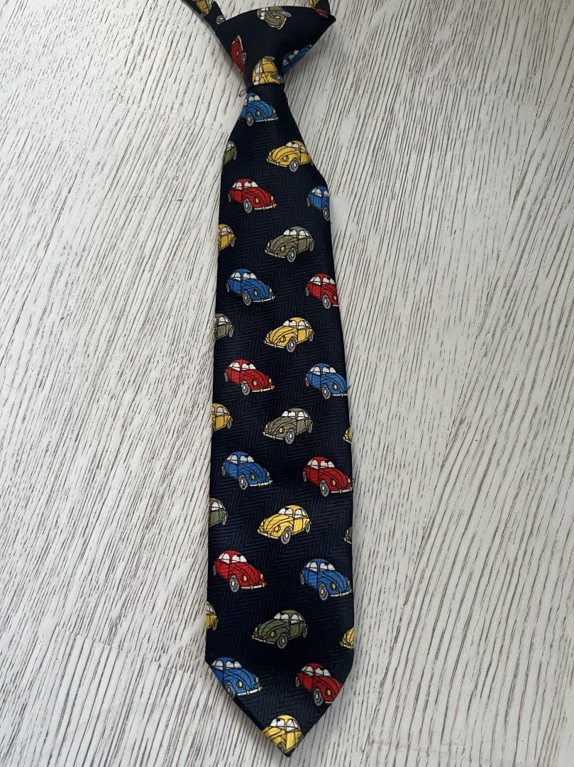 Autokuvioinen kravatti n 3-7 vuotiaalle