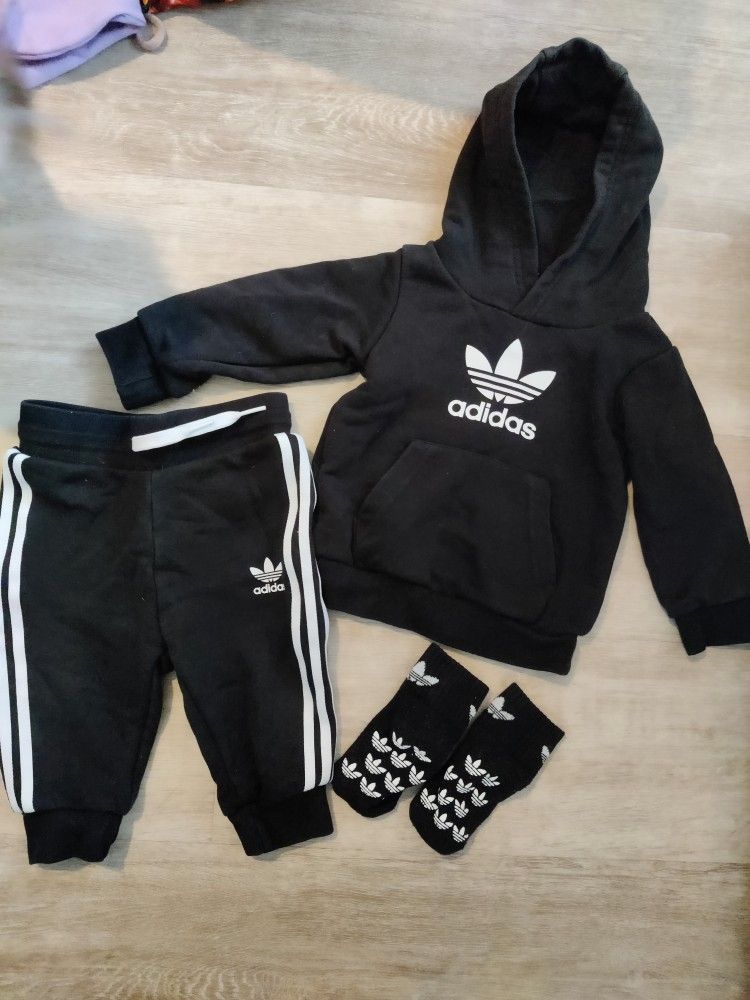 Adidas vauvan kollarisetti koko 74 unisex