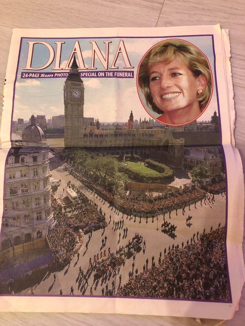 Prinsessa Diana hautajaiset lehtiartikkeli