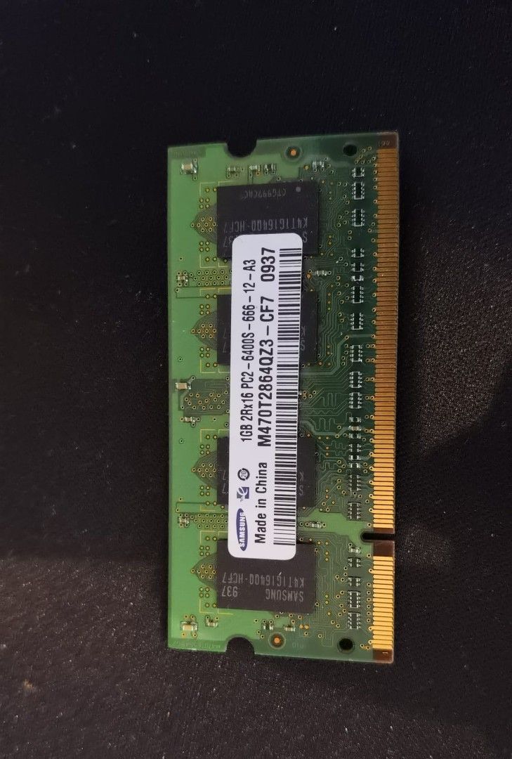 Samsung M470T2864QZ3-CF7 1GB