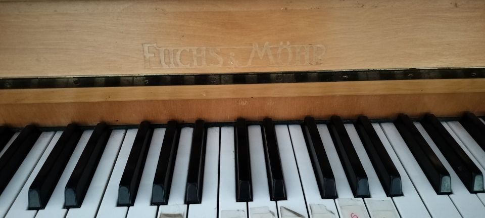 Fuchs & Möhr piano