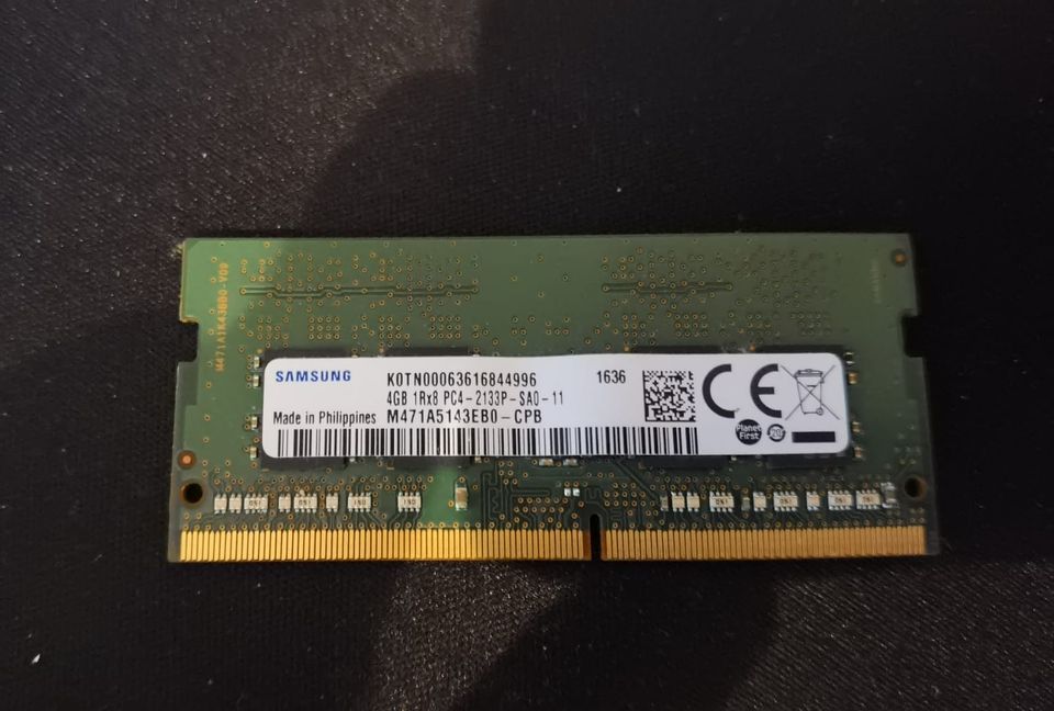 Samsung DDR4 4GB (M471A5143EB0-CPB)