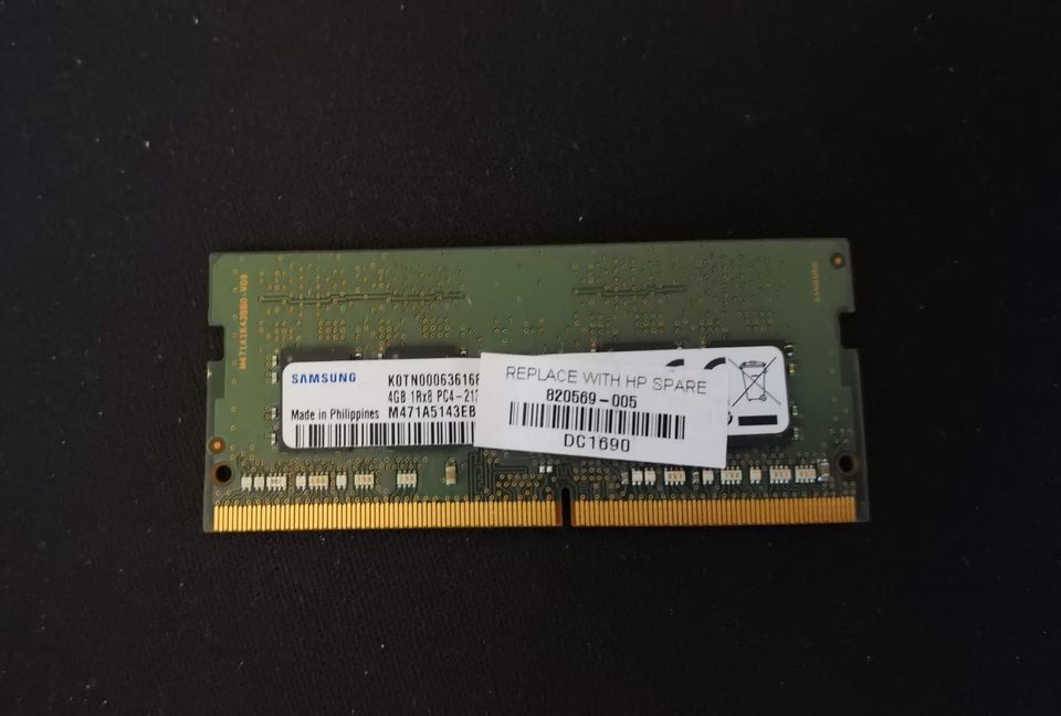 Samsung 4GB DDR4 M471A5143EB0-CPB