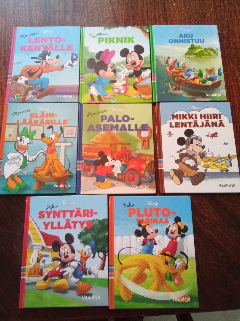 8 kpl uusia Disney kirjoja n.30 sivuisia spk