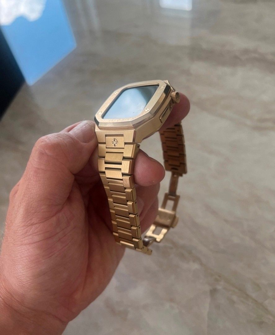 Apple Watch Golden Concept