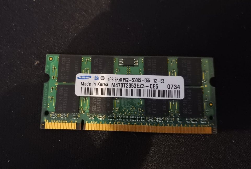 Samsung 1GB DDR2 M470T2953EZ3-CE6