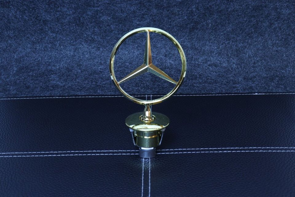 Mercedes-Benz Kultainen Konepellin Johtotähti 44mm