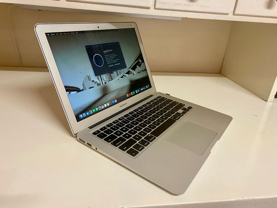 Apple MacBook Air 13" early 2014