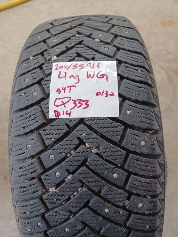 Nastarenkaat 205/55R16 linglong Q333