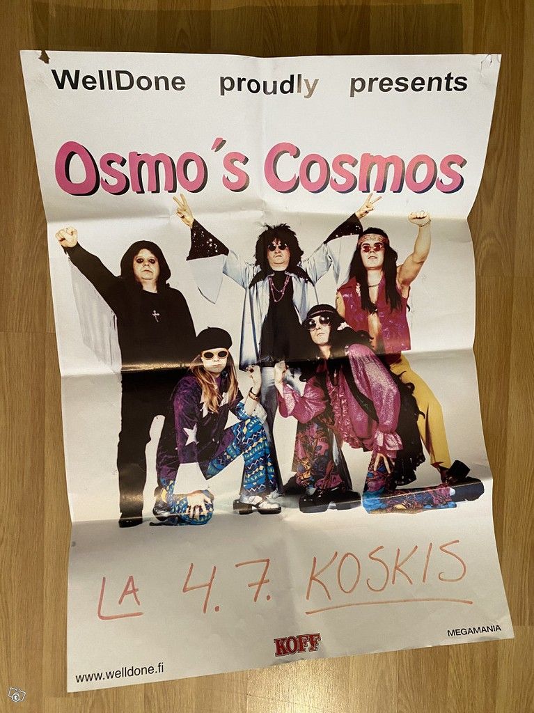 Osmos Cosmos ja Valvomo julisteet