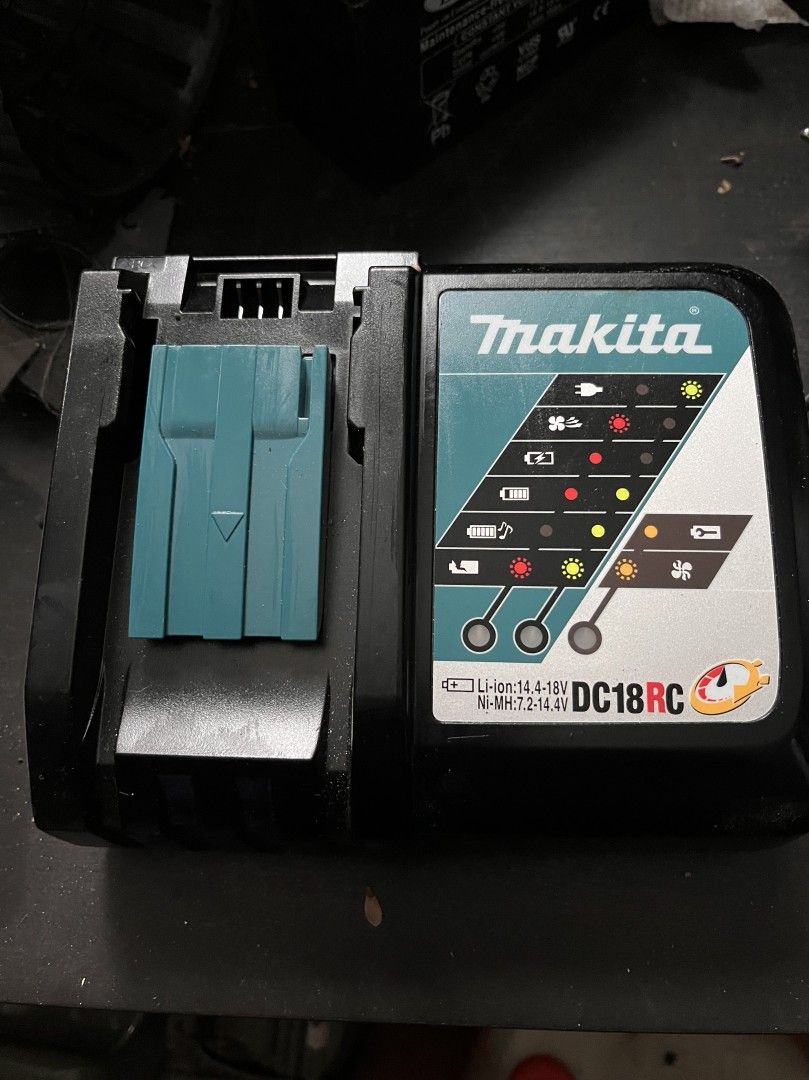 Makita laturi