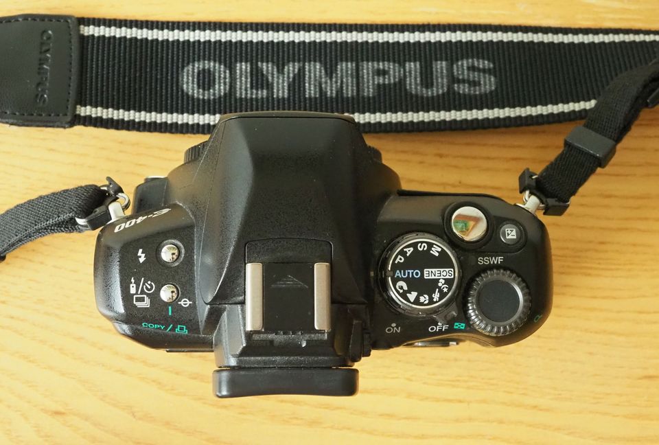 == Olympus E-400 FT kamera (Vain runko)
