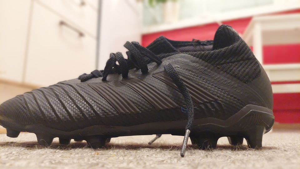 Adidas Predator 38