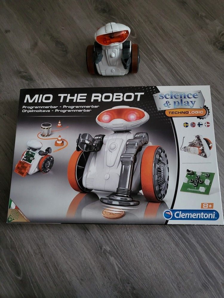 Mio the robot