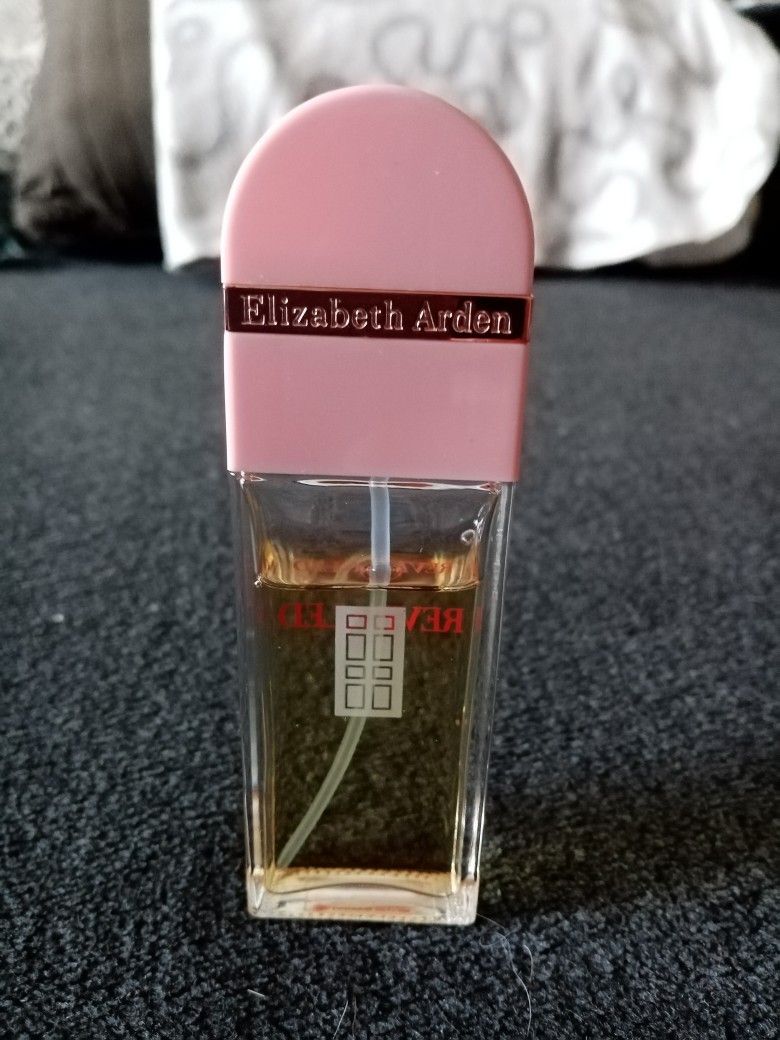 Elizabeth Arden hajuvesi