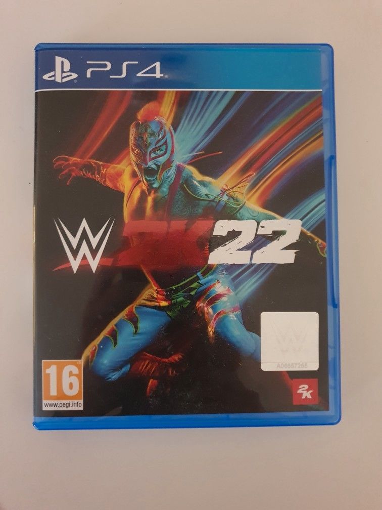 PS4/PS5 pelit WWE 2k22 ja F1 22