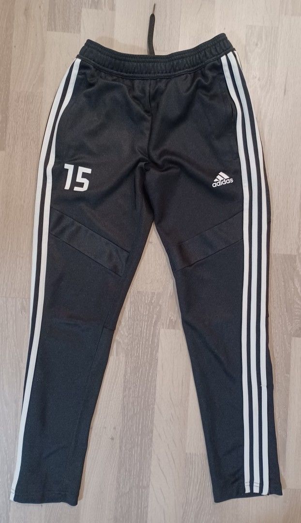 Adidas verkkarihousut koko 11-12 v. / 152 cm